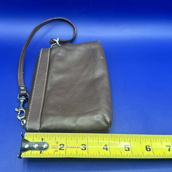 Coach Chestnut / Brown Leather Pleated Wristlet - Picture 5 of 6